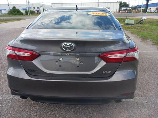Predawn Gray Mica 2018 Toyota Camry XLE