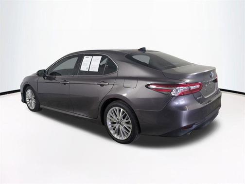 Predawn Gray Mica 2018 Toyota Camry XLE