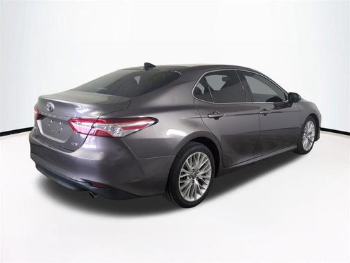 Predawn Gray Mica 2018 Toyota Camry XLE