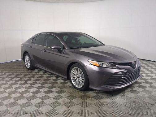 Predawn Gray Mica 2018 Toyota Camry XLE