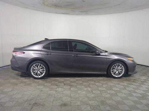 Predawn Gray Mica 2018 Toyota Camry XLE