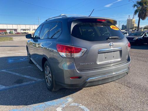 2016 Nissan Pathfinder S