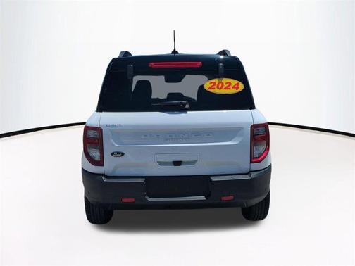 Oxford White 2024 Ford Bronco Sport Outer Banks