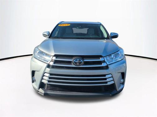 2017 Toyota Highlander SE