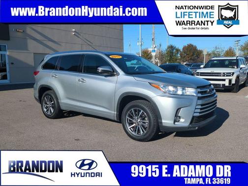 2017 Toyota Highlander SE