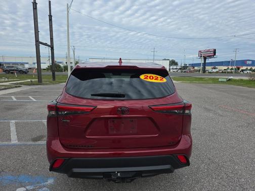 2022 Toyota Highlander XLE