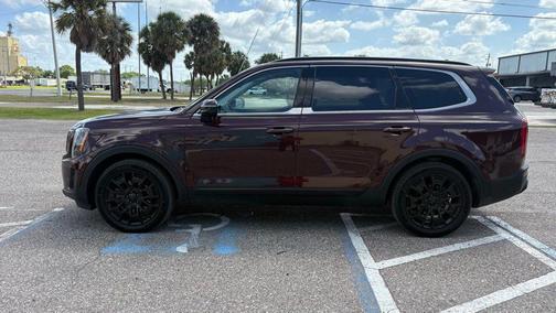 Sangria 2021 Kia Telluride SX