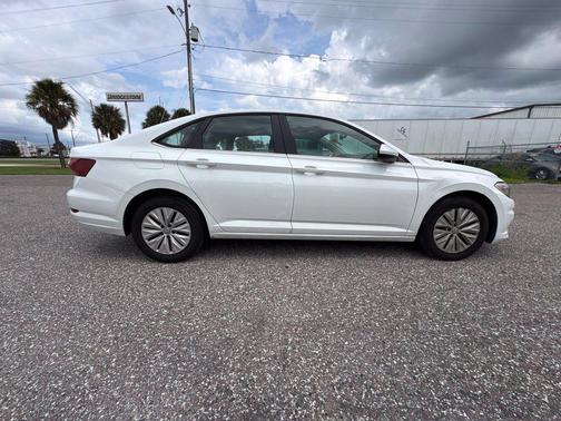 White 2019 Volkswagen Jetta 1.4T S