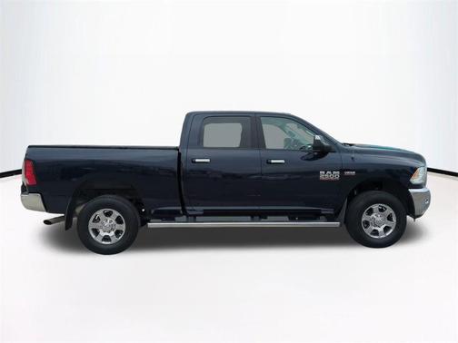 2017 RAM 2500 Big Horn Crew Cab 4x4 6'4' Box