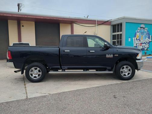 2017 RAM 2500 Big Horn Crew Cab 4x4 6'4' Box