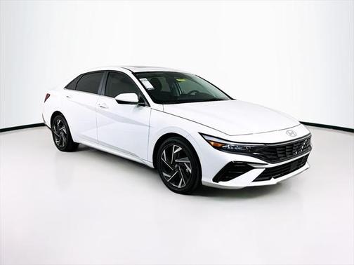 2025 Hyundai ELANTRA SEL