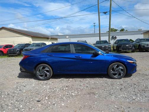 2025 Hyundai ELANTRA HEV SEL Sport