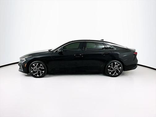 2025 Kia K5 EX