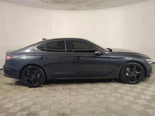 2023 Genesis G70 3.3T RWD