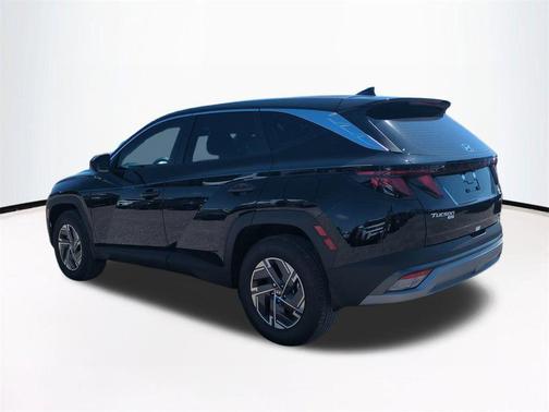Ash Black 2026 Hyundai TUCSON Hybrid Blue SE