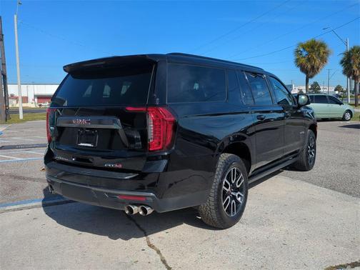 2024 GMC Yukon XL 4WD AT4