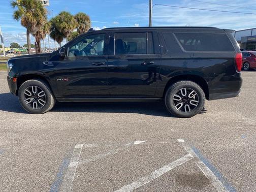 2024 GMC Yukon XL 4WD AT4