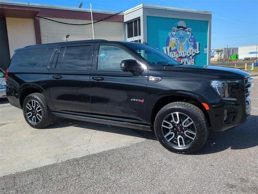 2024 GMC Yukon XL 4WD AT4