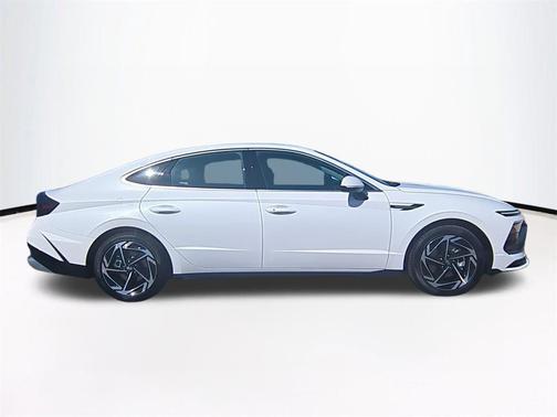 2026 Hyundai SONATA SEL