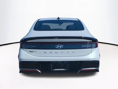 2026 Hyundai SONATA SEL