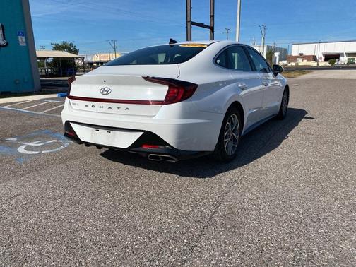 2022 Hyundai SONATA SEL