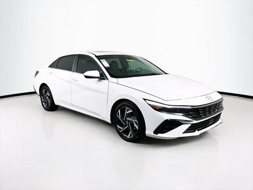 2025 Hyundai ELANTRA SEL