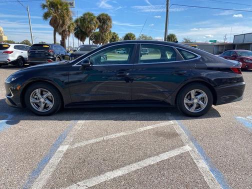 2023 Hyundai SONATA SE