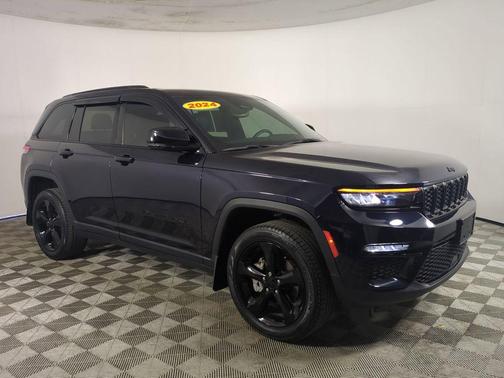 Midnight Sky 2024 Jeep Grand Cherokee Limited