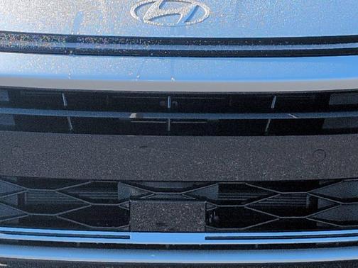 Aero Silver 2027 Hyundai SONATA Hybrid Base