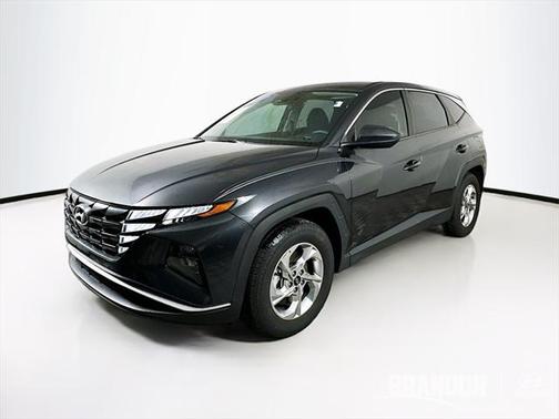 2022 Hyundai TUCSON SE