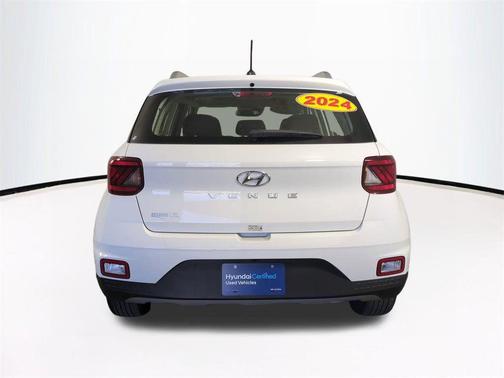 2024 Hyundai VENUE SEL