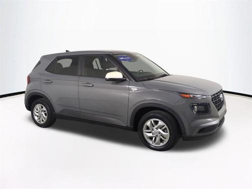 2022 Hyundai VENUE SE