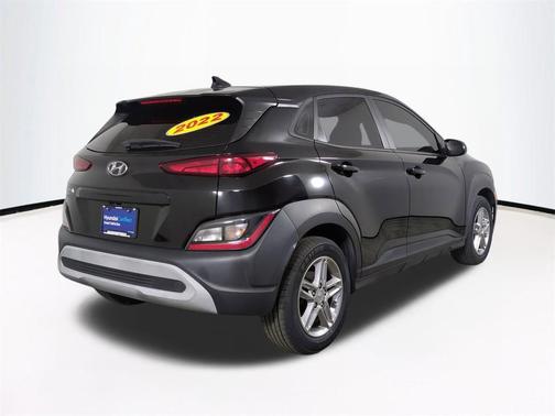 2022 Hyundai KONA SE