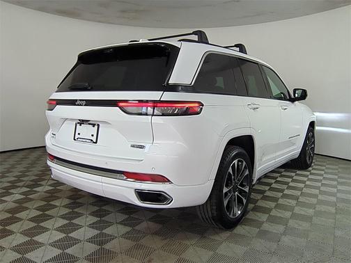 2022 Jeep Grand Cherokee Overland