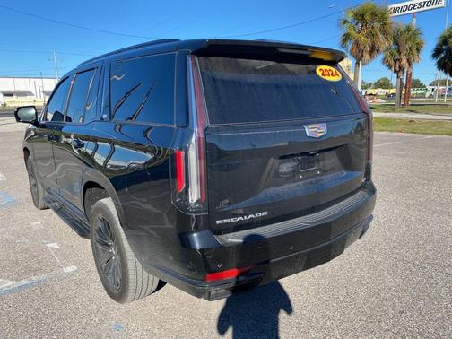 2024 Cadillac Escalade Sport