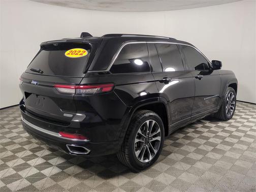 2022 Jeep Grand Cherokee 4xe Overland