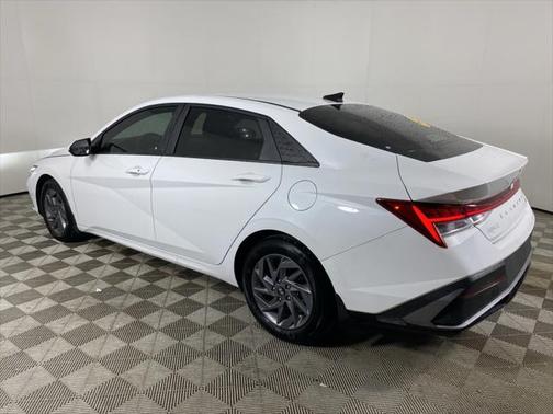 2024 Hyundai ELANTRA HEV Blue
