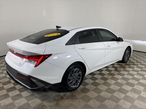 2024 Hyundai ELANTRA HEV Blue