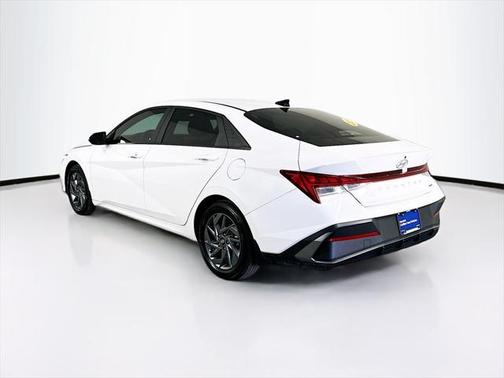 2024 Hyundai ELANTRA HEV Blue