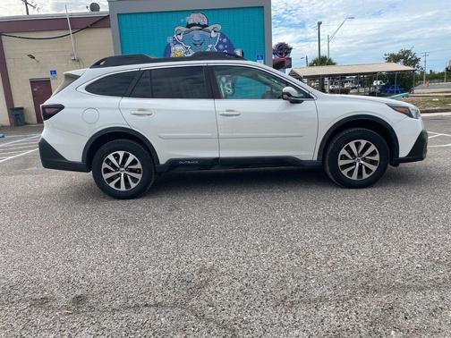 2021 Subaru Outback Premium