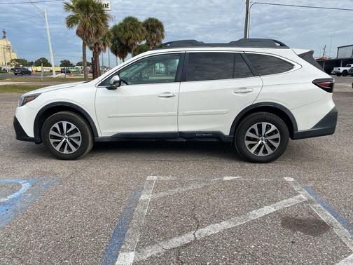 2021 Subaru Outback Premium