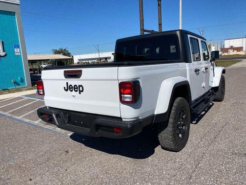 2023 Jeep Gladiator Willys 4x4