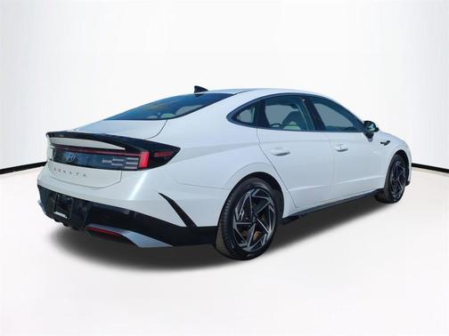 2026 Hyundai SONATA SEL