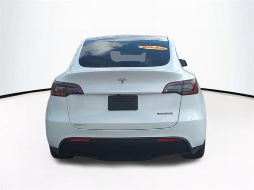 Pearl White Multi-Coat 2024 Tesla Model Y Long Range Dual Motor All-Wheel Drive