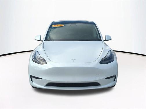 Pearl White Multi-Coat 2024 Tesla Model Y Long Range Dual Motor All-Wheel Drive