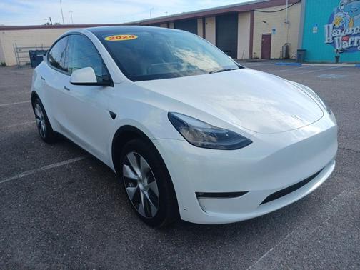 2024 Tesla Model Y Long Range Dual Motor All-Wheel Drive