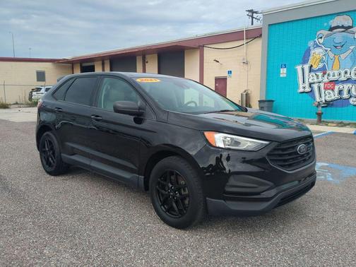 Agate Black Metallic 2021 Ford Edge SE