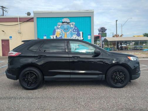 Agate Black Metallic 2021 Ford Edge SE