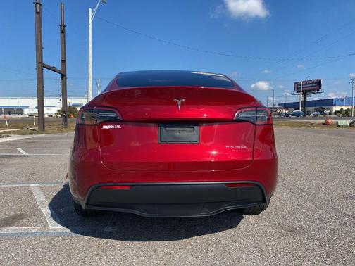 2025 Tesla Model Y Long Range Dual Motor All-Wheel Drive
