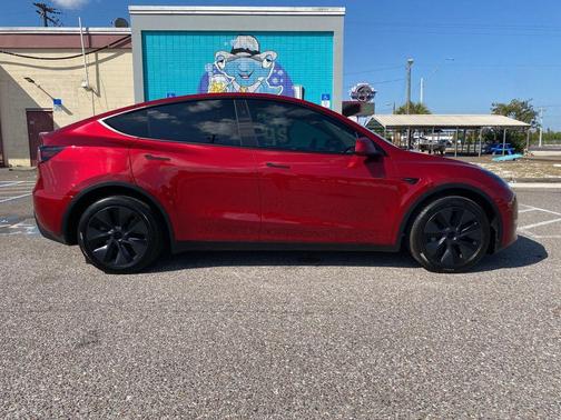 2025 Tesla Model Y Long Range Dual Motor All-Wheel Drive